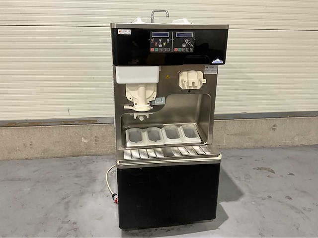 Carpigiani - gk3t- ijsmachine - afbeelding 1 van  16