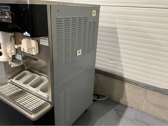 Carpigiani - gk3t- ijsmachine - afbeelding 13 van  16