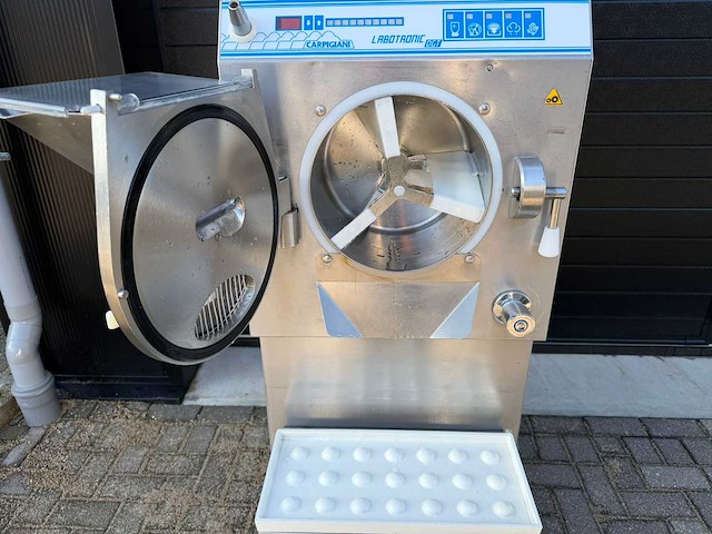 Carpigiani - labotronic 20 30 dgt - ijsmachine - afbeelding 9 van  9