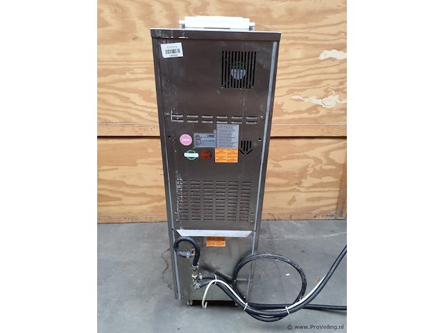 Carpigiani aes zelf pasteuriserende softijsmachine 261/psp-df - afbeelding 5 van  9