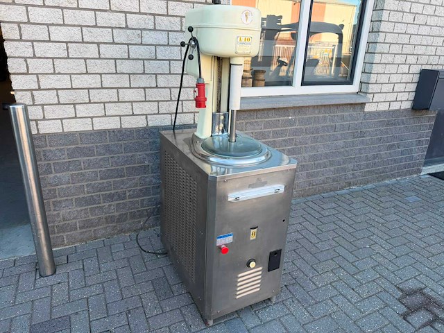 Carpigiani l40 bokvriezer ijsmachine - afbeelding 1 van  8