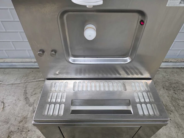 Carpigiani multichoice - 2.0 df - softijs/milkshake machine - afbeelding 5 van  14