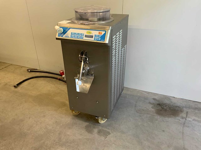 Carpigiani pastochef 18 rtx ijsmachine - afbeelding 2 van  9
