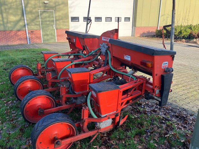 Carraro msk4b maiszaaimachine 4-rijig - afbeelding 7 van  11