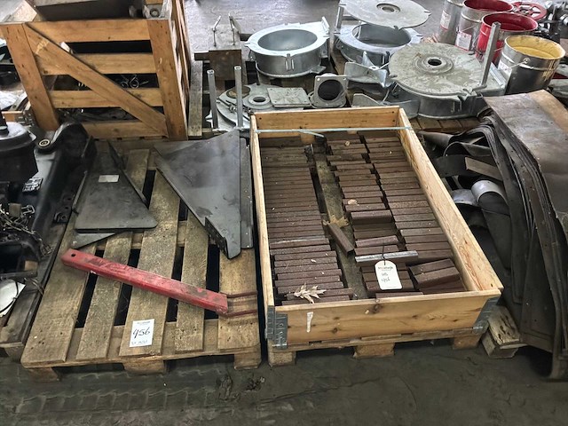 Carrosserie onderdelen - afbeelding 1 van  4