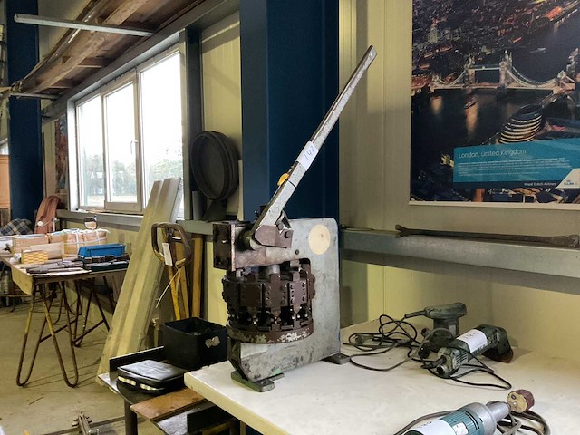 Carrousel ponsmachine - afbeelding 1 van  5