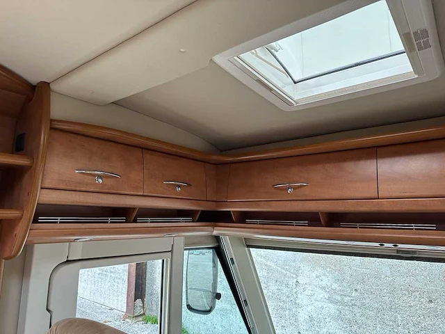 Carthago chic c-line i 4.2f 136pk 2011 camper / kampeerwagen, klk-90-s - afbeelding 32 van  59
