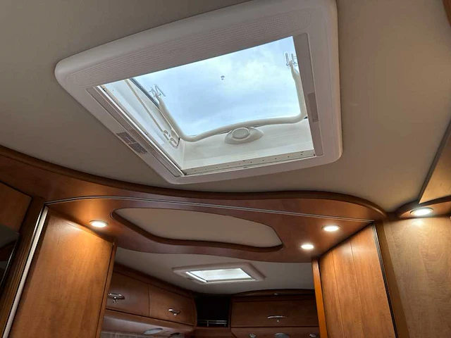 Carthago chic c-line i 4.2f 136pk 2011 camper / kampeerwagen, klk-90-s - afbeelding 41 van  59