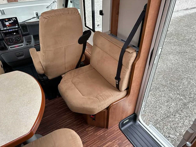 Carthago chic c-line i 4.2f 136pk 2011 camper / kampeerwagen, klk-90-s - afbeelding 31 van  59
