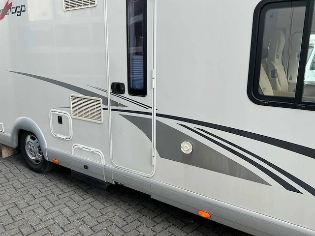 Carthago chic c-line i 4.9 camper - afbeelding 14 van  49
