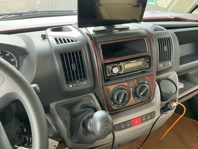 Carthago chic c-line i 4.9 camper - afbeelding 22 van  49