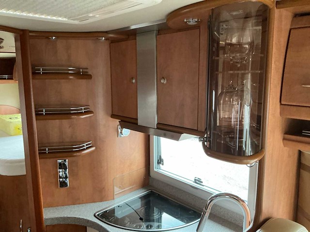 Carthago chic c-line i 4.9 camper - afbeelding 30 van  49