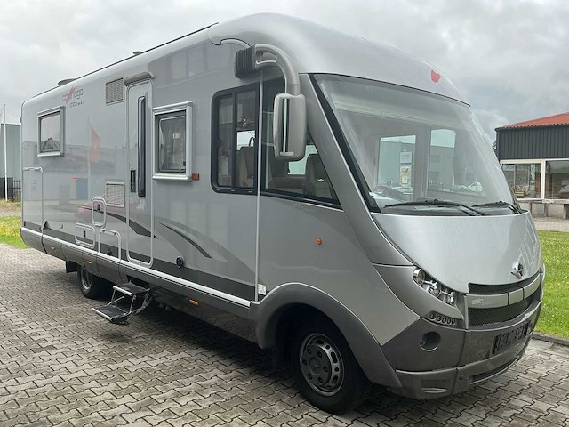 Carthago chic s plus 50 camper - afbeelding 1 van  64