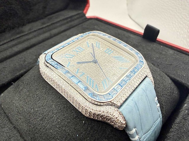 Cartier santos "large" | iced out naturel diamonds | light blue - afbeelding 10 van  10
