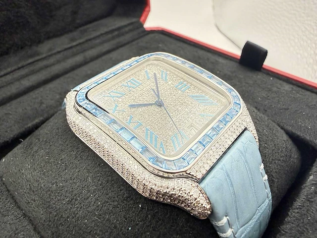 Cartier santos "large" | iced out naturel diamonds | light blue - afbeelding 13 van  13