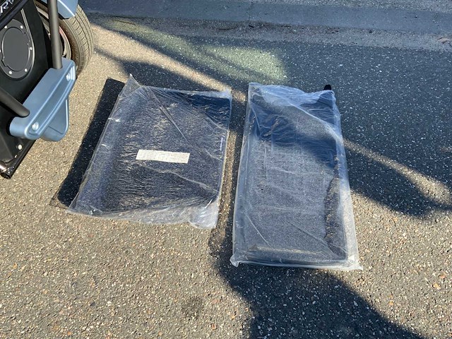 Carver s+ personenauto 80km/h cabriolet - afbeelding 22 van  31