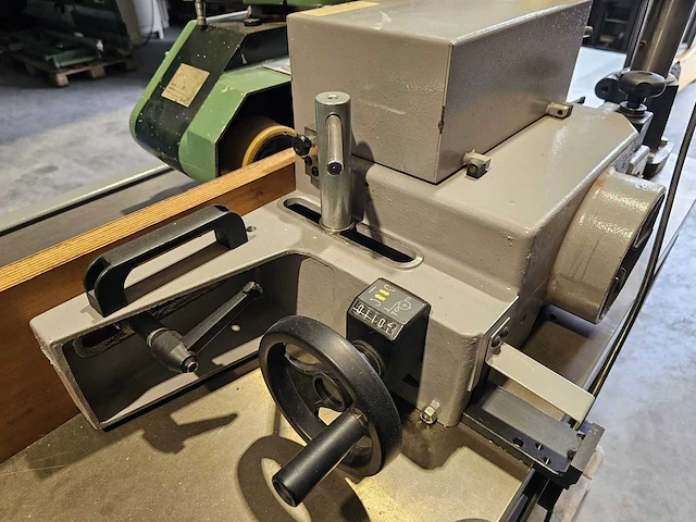 Casadei f114 freesmachine met aanvoerapparaat - afbeelding 10 van  12