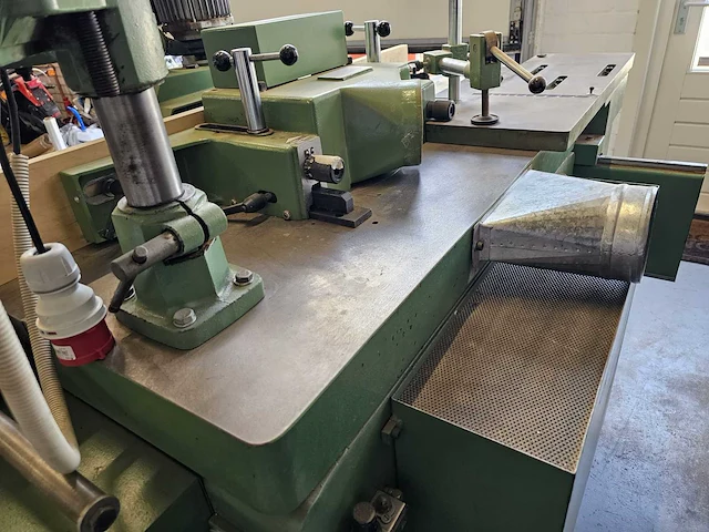 Casadei f121-t-l freesmachine met pennenstreek - afbeelding 4 van  18