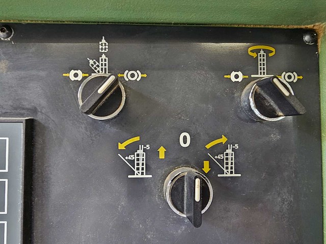 Casadei f121-t-l freesmachine met pennenstreek - afbeelding 6 van  9