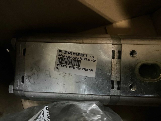 Casappa plp20.14-20 drievoudige hydrauliek pomp - afbeelding 2 van  2