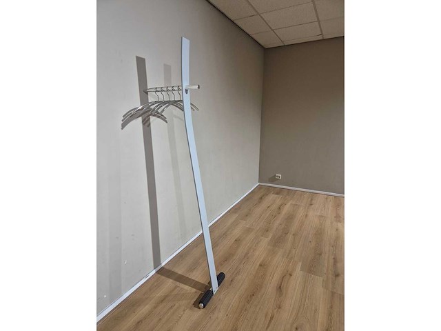 Cascando - design kapstok - standalone - coat stand - afbeelding 1 van  7