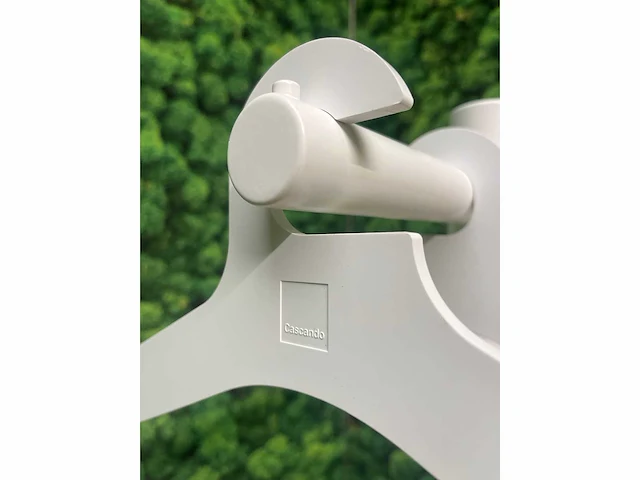 Cascando pole - design garderobe - afbeelding 3 van  9