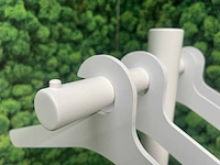 Cascando pole - design garderobe - afbeelding 7 van  9