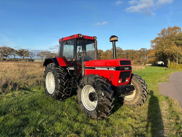 Case - 1455 xl - 4-wheel drive tractor - 1977 - afbeelding 14 van  17