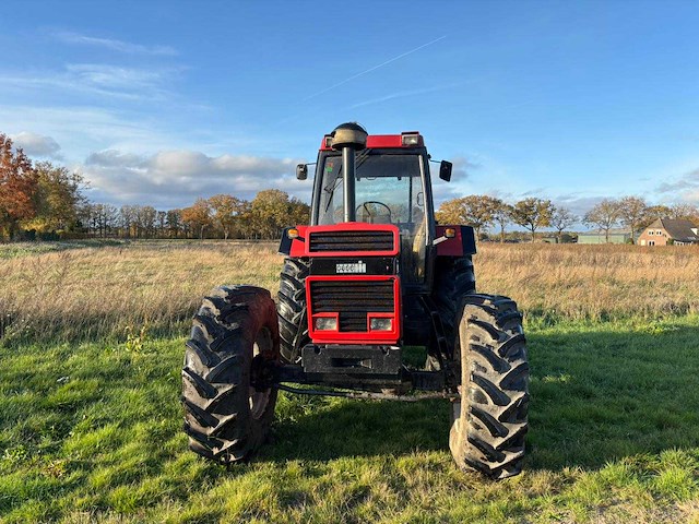 Case - 1455 xl - 4-wheel drive tractor - 1977 - afbeelding 15 van  17