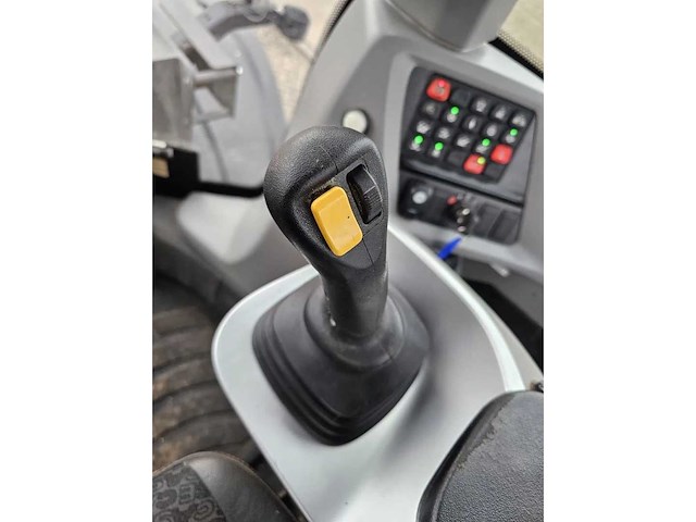 Case - 2019 - 821g - shovel 4x4 - afbeelding 2 van  24