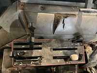 Case - international 1394 - 2-wheel drive tractor - afbeelding 5 van  13