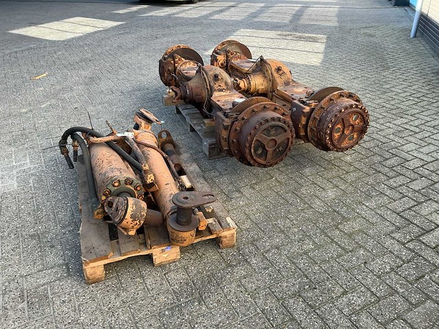 Case 621 / 721 / 821 wiellader zf assen & cilinders - afbeelding 5 van  9