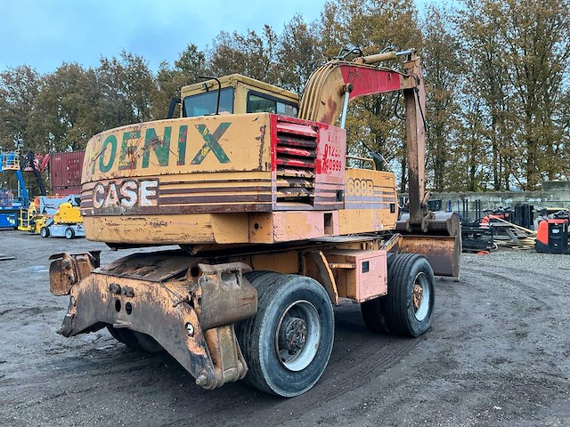 Case 688b-p banden graafmachine - afbeelding 36 van  40