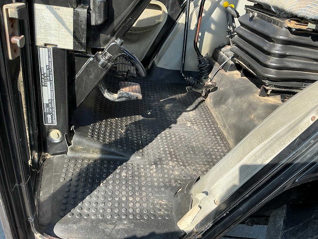 Case 745xl tweewielaangedreven landbouwtractor - afbeelding 25 van  31
