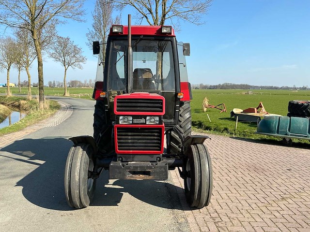 Case 745xl tweewielaangedreven landbouwtractor - afbeelding 18 van  22