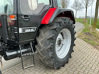 Case ih 856 xl 40 km / lucht vierwielaangedreven landbouwtractor - afbeelding 11 van  36