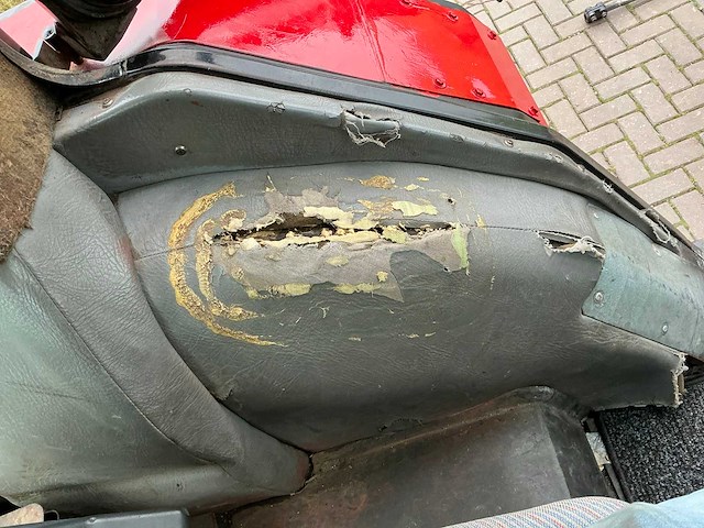 Case ih 856 xl 40 km / lucht vierwielaangedreven landbouwtractor - afbeelding 27 van  36