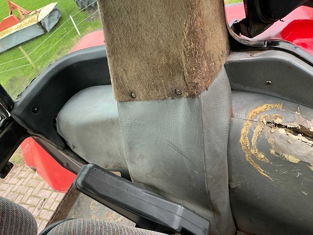 Case ih 856 xl 40 km / lucht vierwielaangedreven landbouwtractor - afbeelding 28 van  36