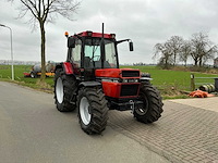 Case ih 856 xl 40 km / lucht vierwielaangedreven landbouwtractor - afbeelding 31 van  36