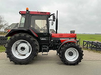 Case ih 856 xl 40 km / lucht vierwielaangedreven landbouwtractor - afbeelding 33 van  36