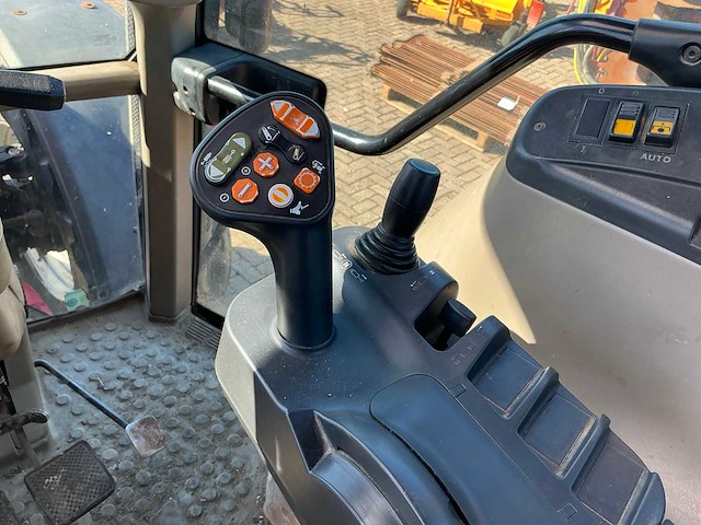 Case ih cvx 195 vierwielaangedreven landbouwtractor - afbeelding 25 van  31