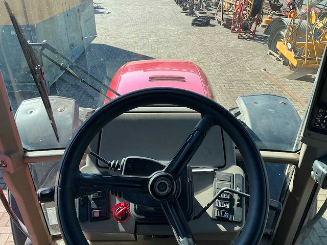 Case ih cvx 195 vierwielaangedreven landbouwtractor - afbeelding 29 van  31