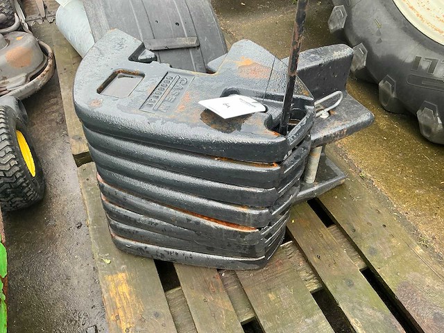 Case ih frontgewichtset ‘360 kg’ - afbeelding 4 van  6
