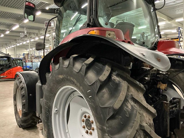 Case ih mxu125 vierwielaangedreven landbouwtractor - afbeelding 25 van  26