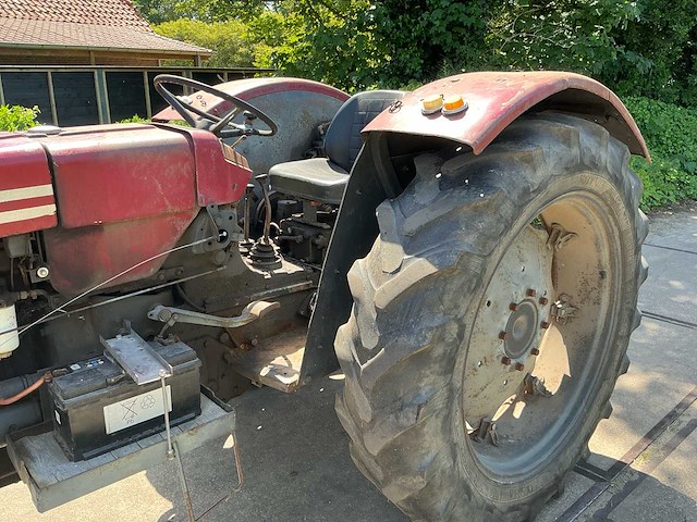 Case internationaal 624 oldtimer tractor - afbeelding 4 van  21