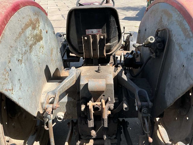 Case internationaal 624 oldtimer tractor - afbeelding 6 van  21