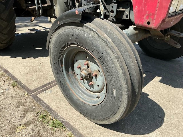 Case internationaal 624 oldtimer tractor - afbeelding 12 van  21