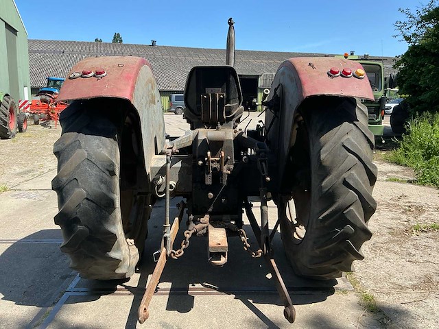 Case internationaal 624 oldtimer tractor - afbeelding 19 van  21