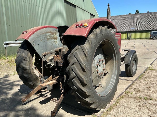 Case internationaal 624 oldtimer tractor - afbeelding 20 van  21