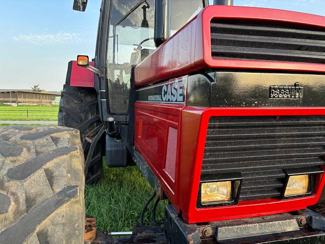 Case international - 1988 - 1455 xl - vierwielaangedreven landbouwtractor - afbeelding 13 van  36